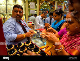  JEWELLERY SALES MAN/WOMAN